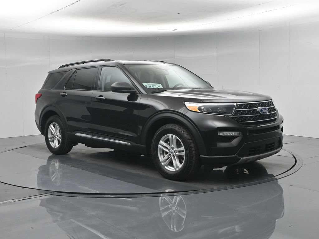 Certified 2023 Ford Explorer XLT w/ Equipment Group 202A RWD image 60