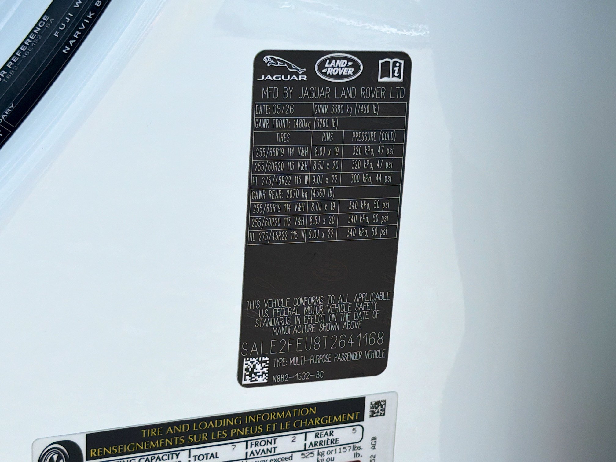 New 2026 Land Rover Defender 130 X-Dynamic SE AWD/4WD image 44