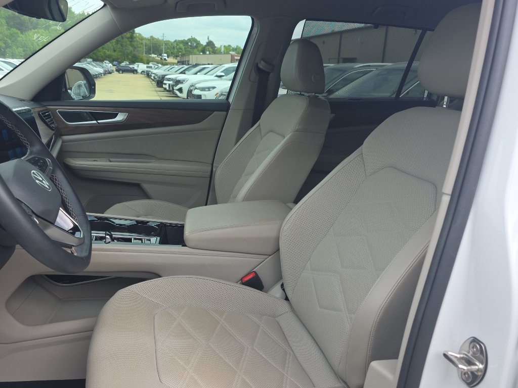 Used 2024 Volkswagen Atlas SE FWD image 10