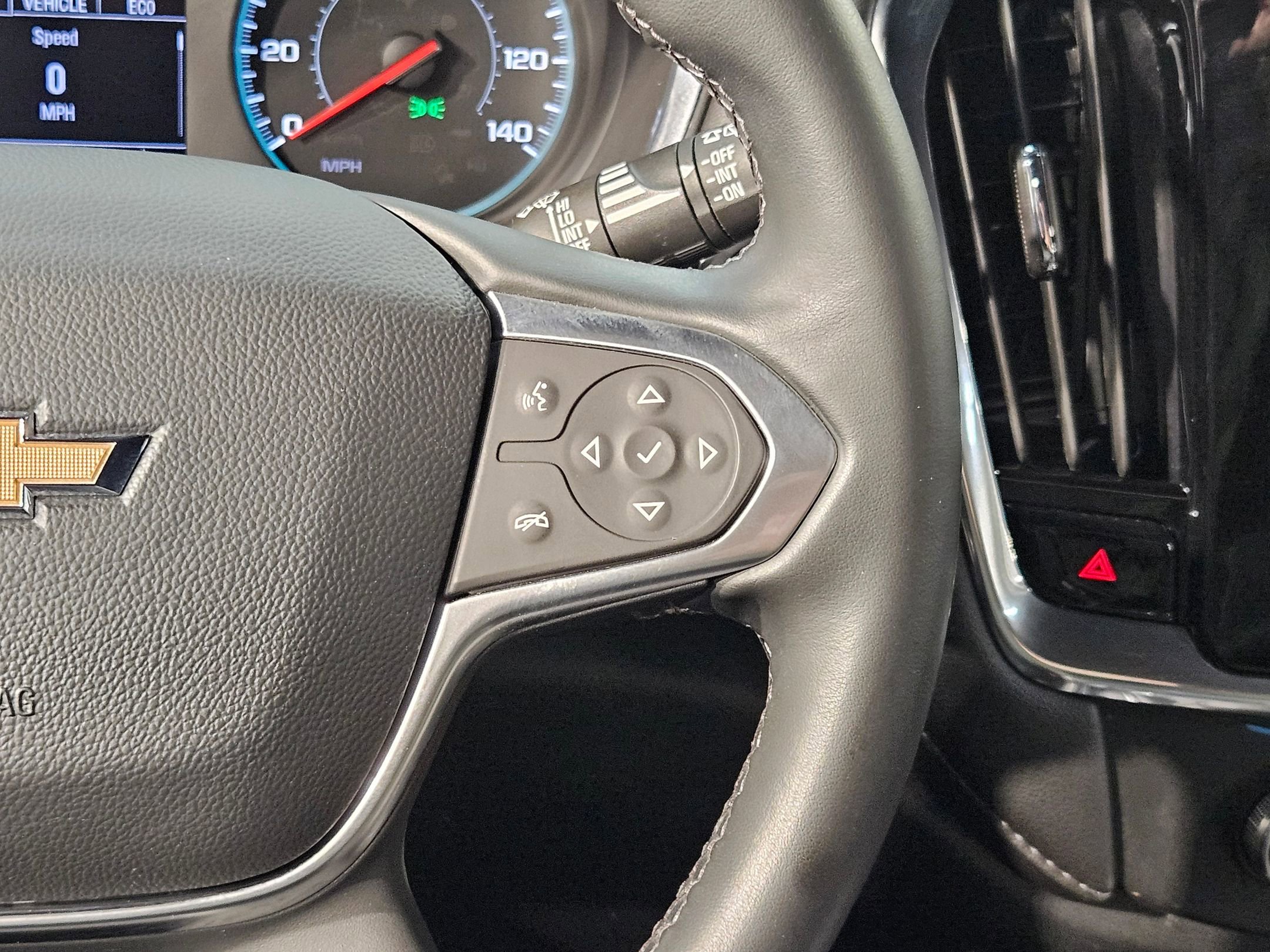 Used 2023 Chevrolet Traverse LT image 28