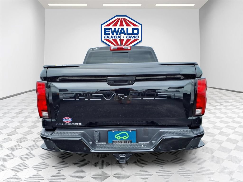 Certified 2025 Chevrolet Colorado Z71 w/ Technology Package AWD/4WD image 5