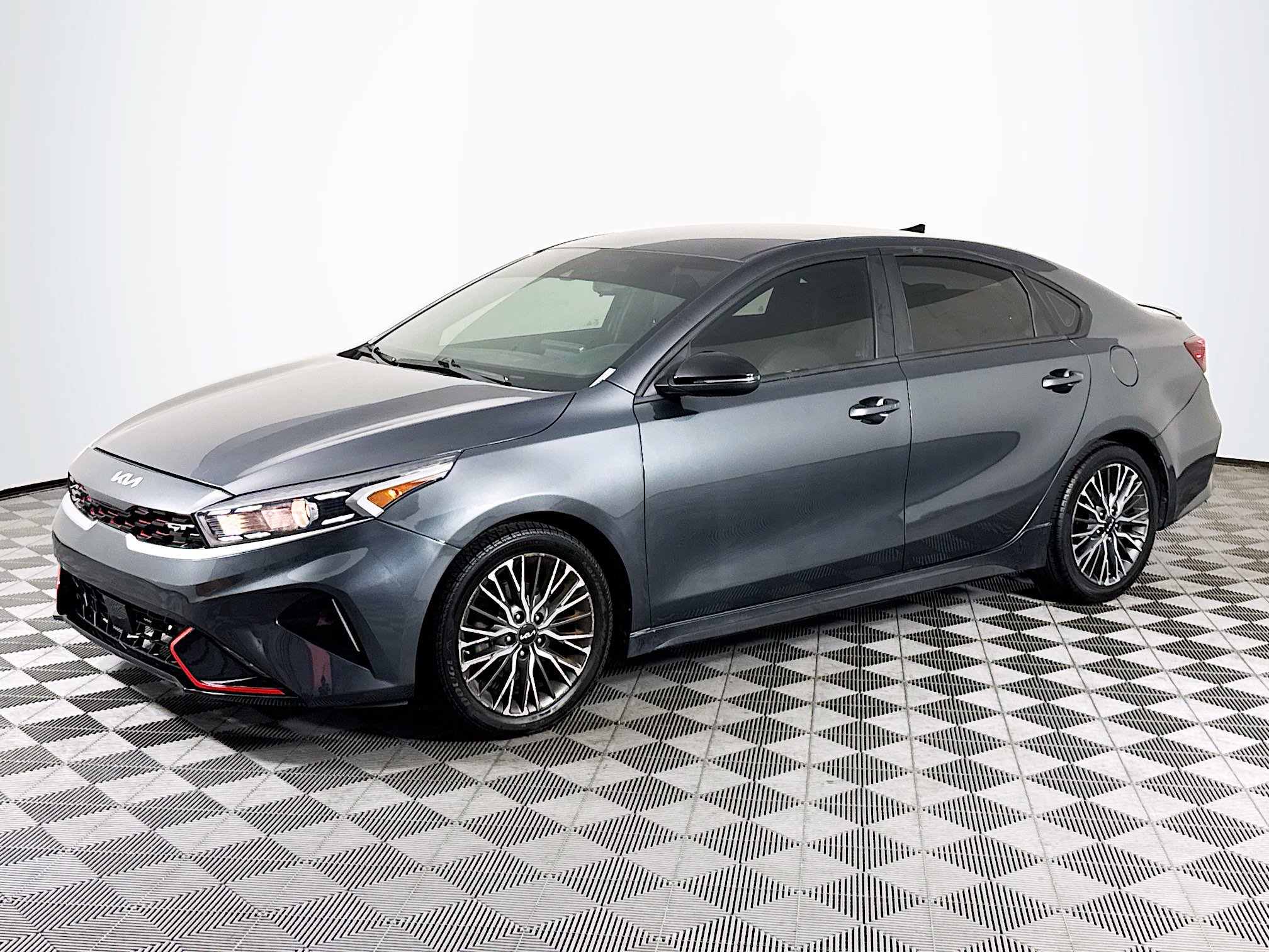 Used 2022 Kia Forte GT-Line FWD image 4