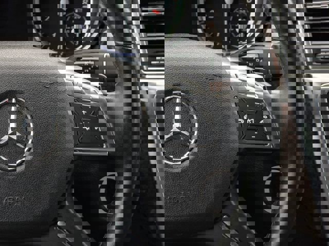 Used 2013 Mercedes-Benz GL 450 4MATIC image 25