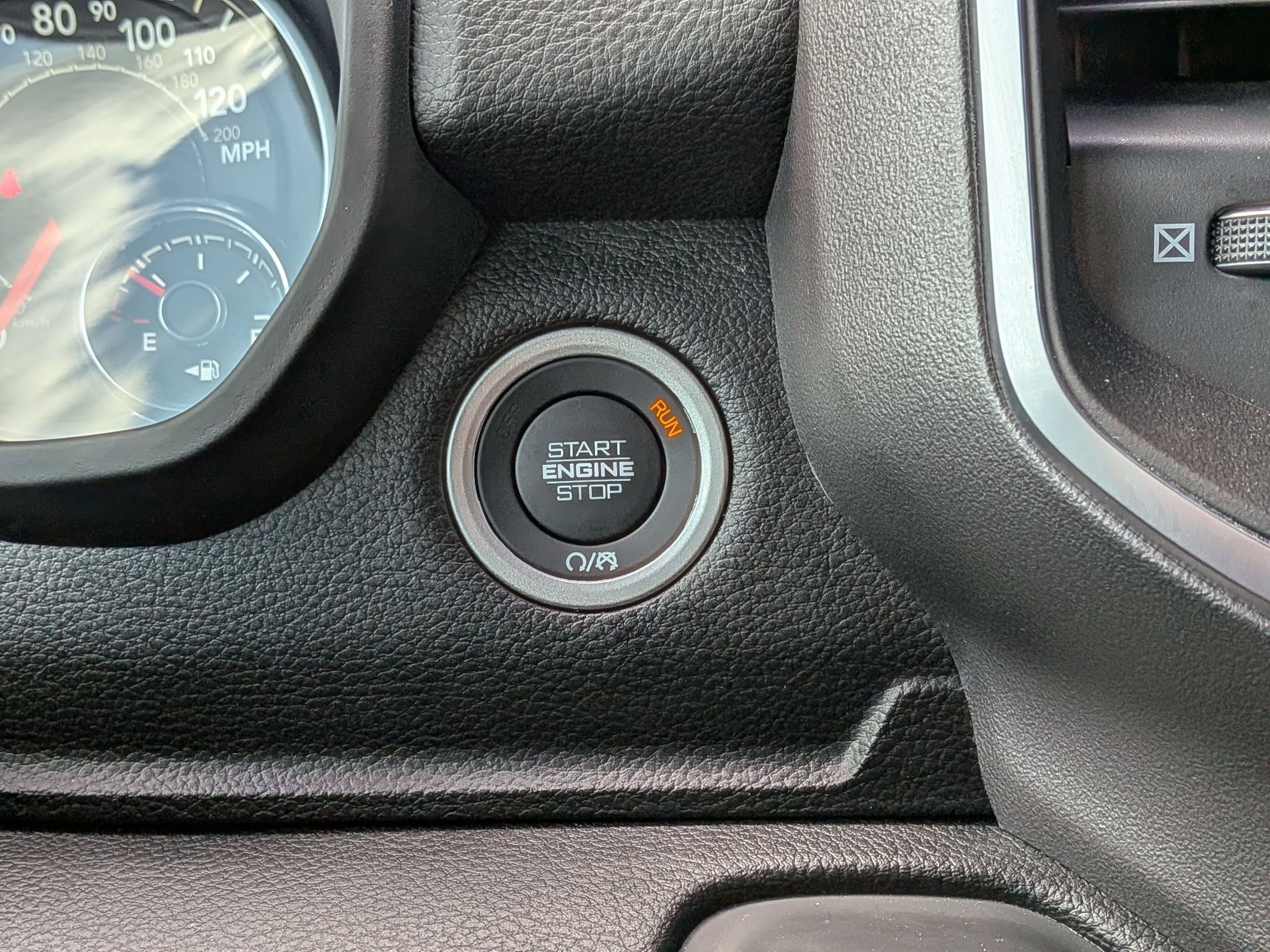 Used 2025 RAM 1500 Big Horn AWD/4WD image 16