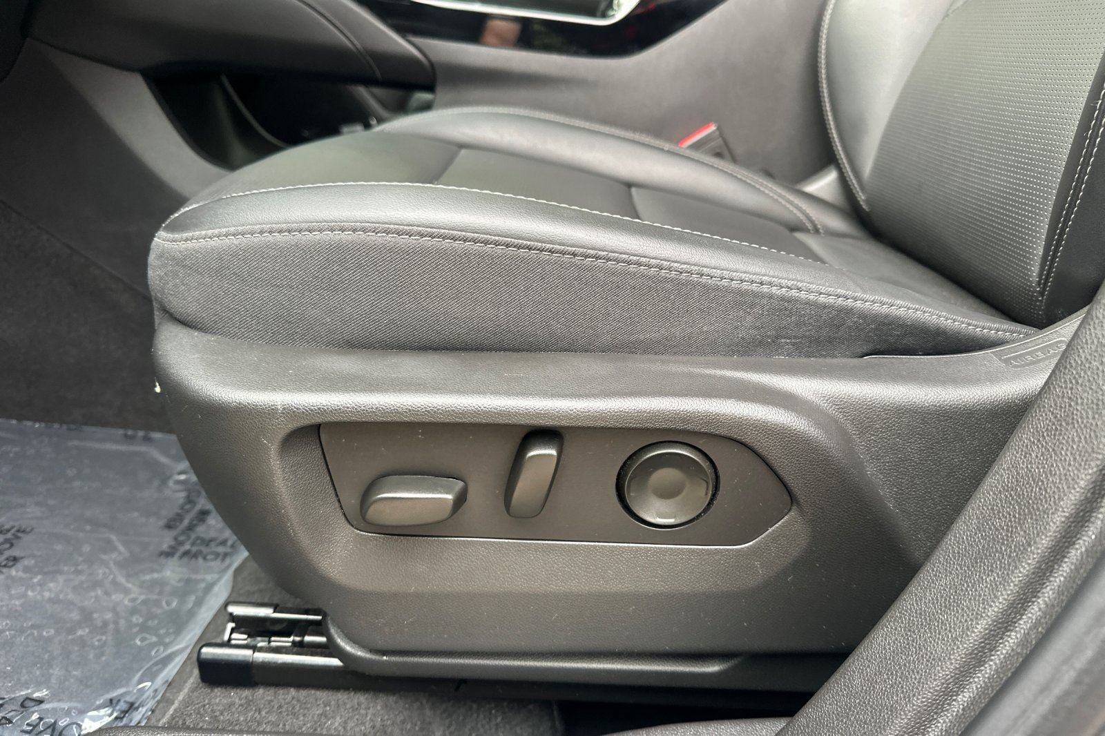 Used 2024 Buick Envision Preferred AWD/4WD image 13