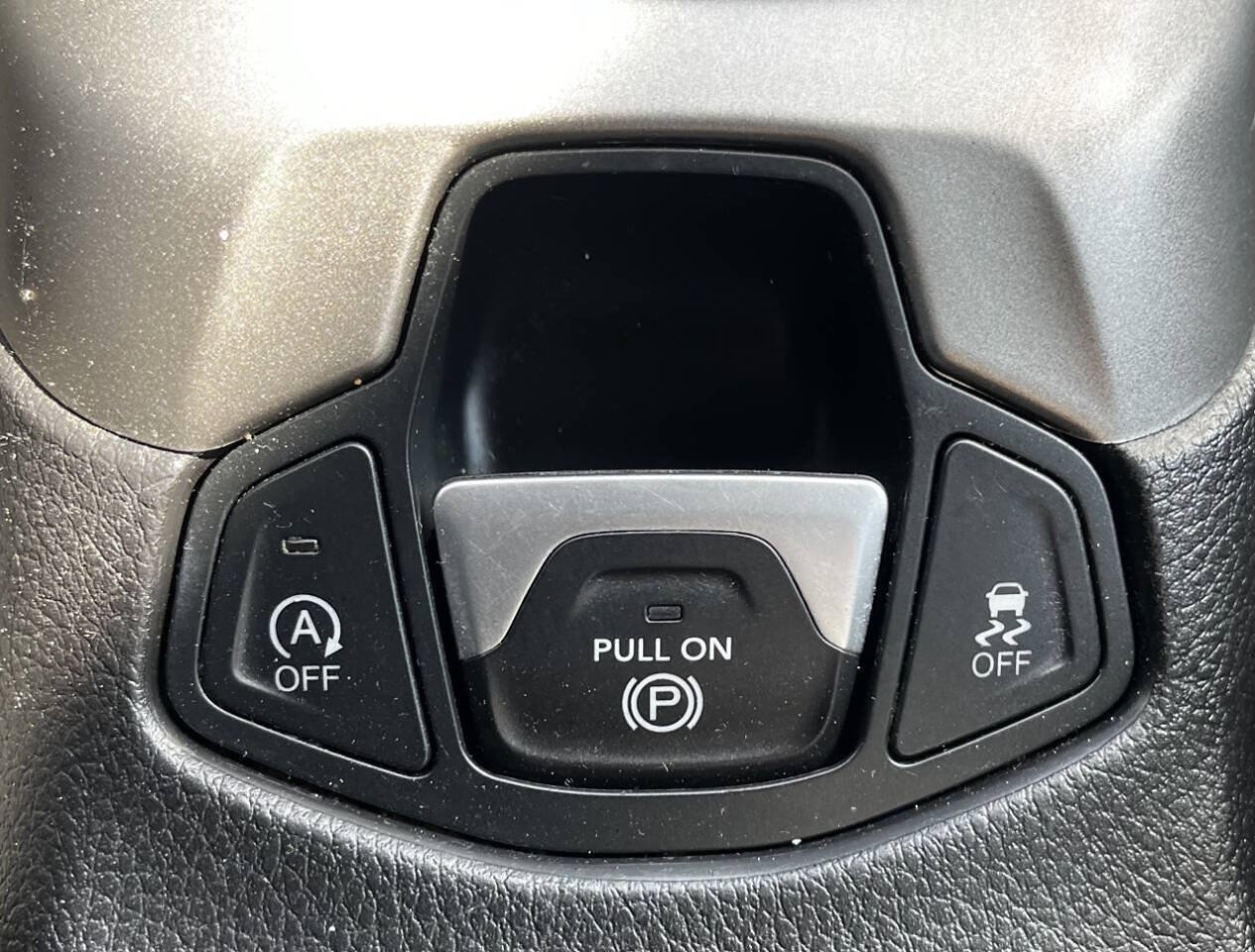 Used 2019 Jeep Compass Latitude AWD/4WD image 21