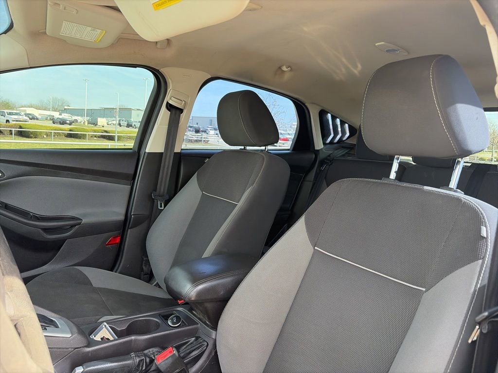 Used 2014 Ford Focus SE image 41