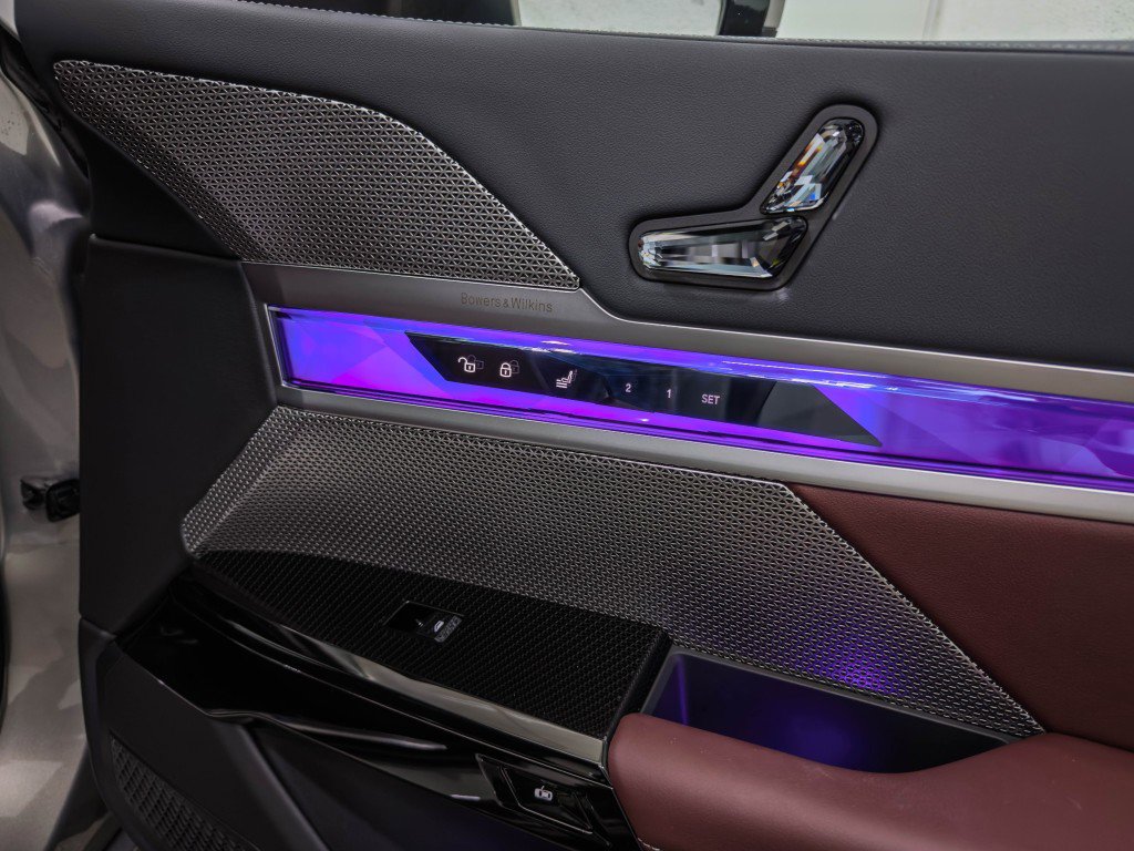 Used 2025 BMW 760i xDrive w/ Executive Package AWD/4WD image 26