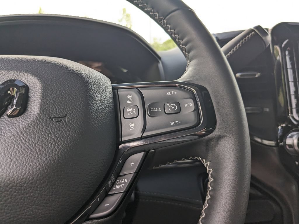 Used 2023 RAM 2500 Limited AWD/4WD image 31