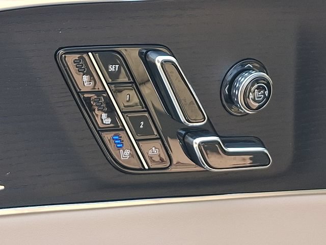 Certified 2026 Cadillac Lyriq Signature Luxury w/ Nappa Leather Package AWD/4WD image 26
