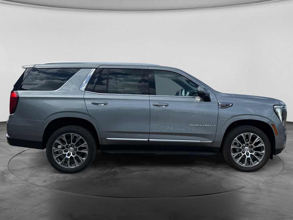 Used 2025 GMC Yukon Denali AWD/4WD image 11