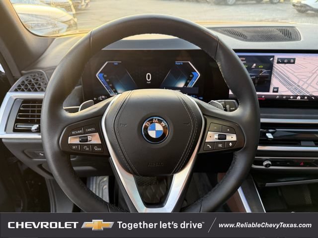 Used 2024 BMW X5 xDrive50e w/ Parking Assistance Package AWD/4WD image 14