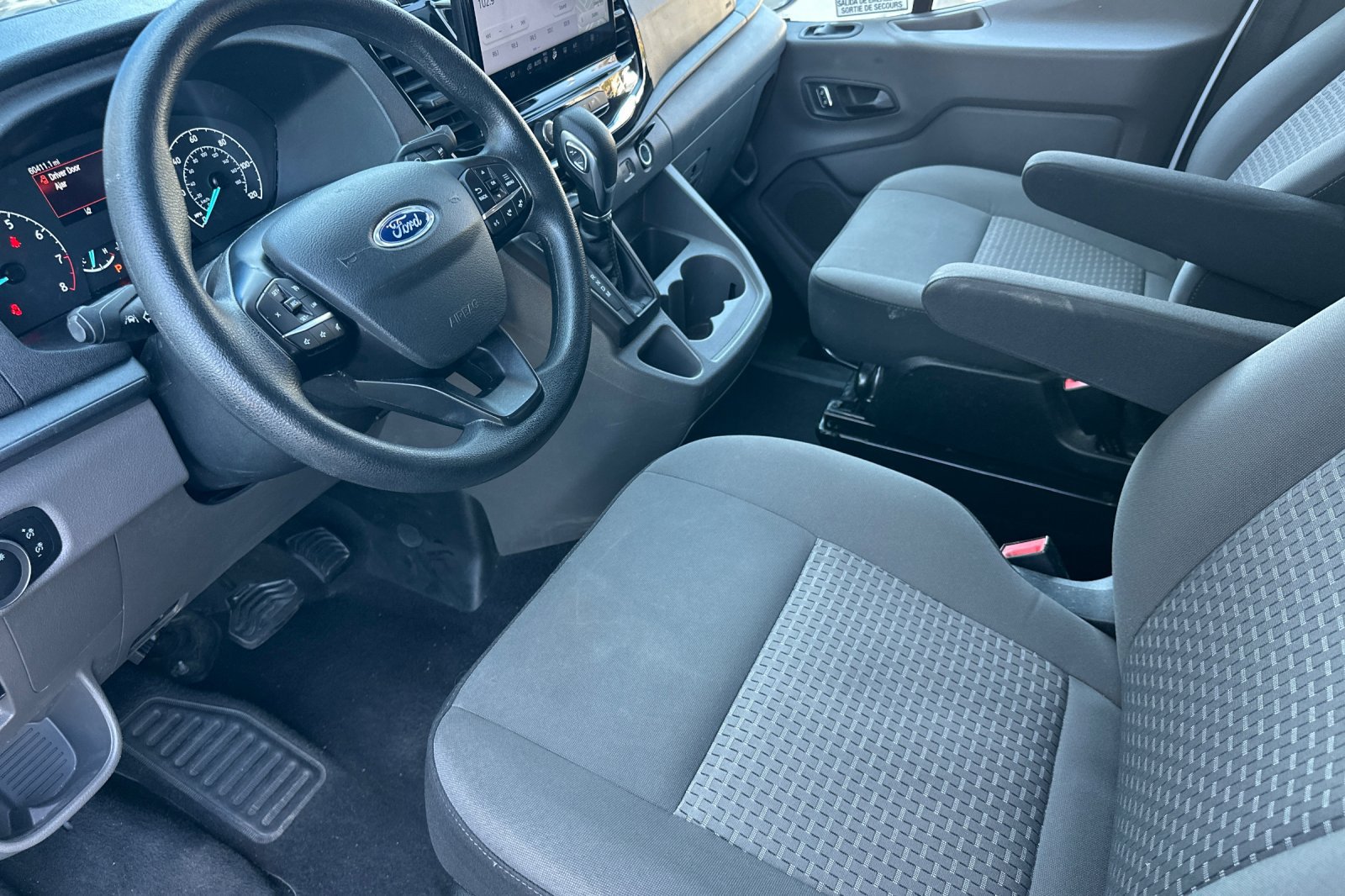 Used 2024 Ford Transit 350 XLT RWD image 10