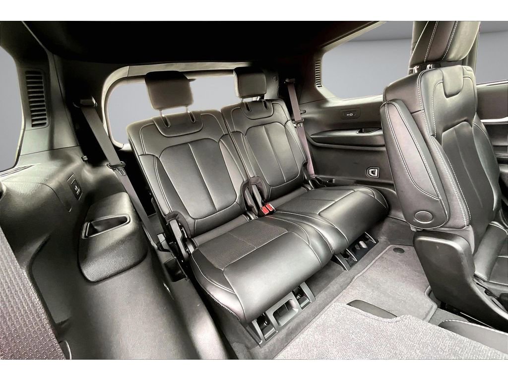 Used 2025 Jeep Grand Cherokee L Limited w/ Luxury Tech Group II image 30