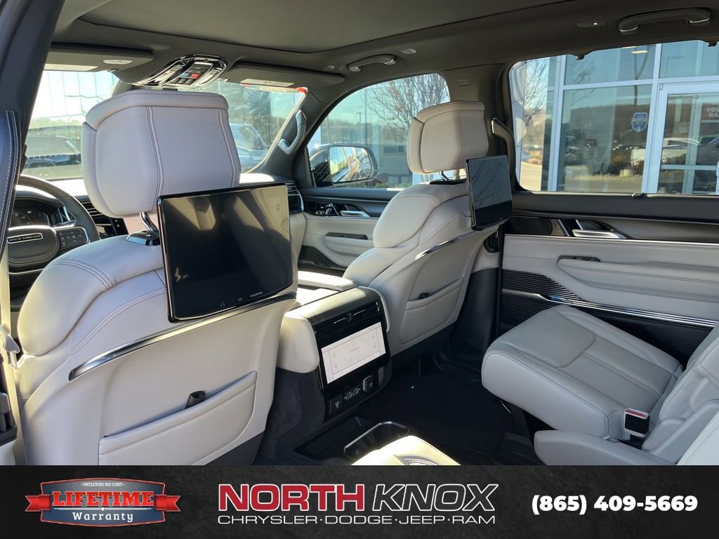 New 2026 Jeep Grand Wagoneer Summit image 19