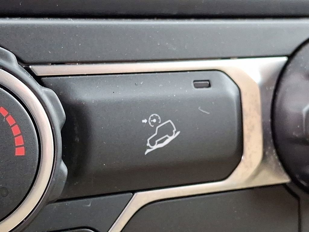 Used 2019 Jeep Wrangler Sport image 19