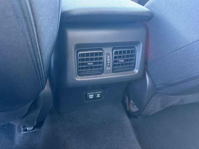 Used 2025 Toyota Camry LE FWD image 10