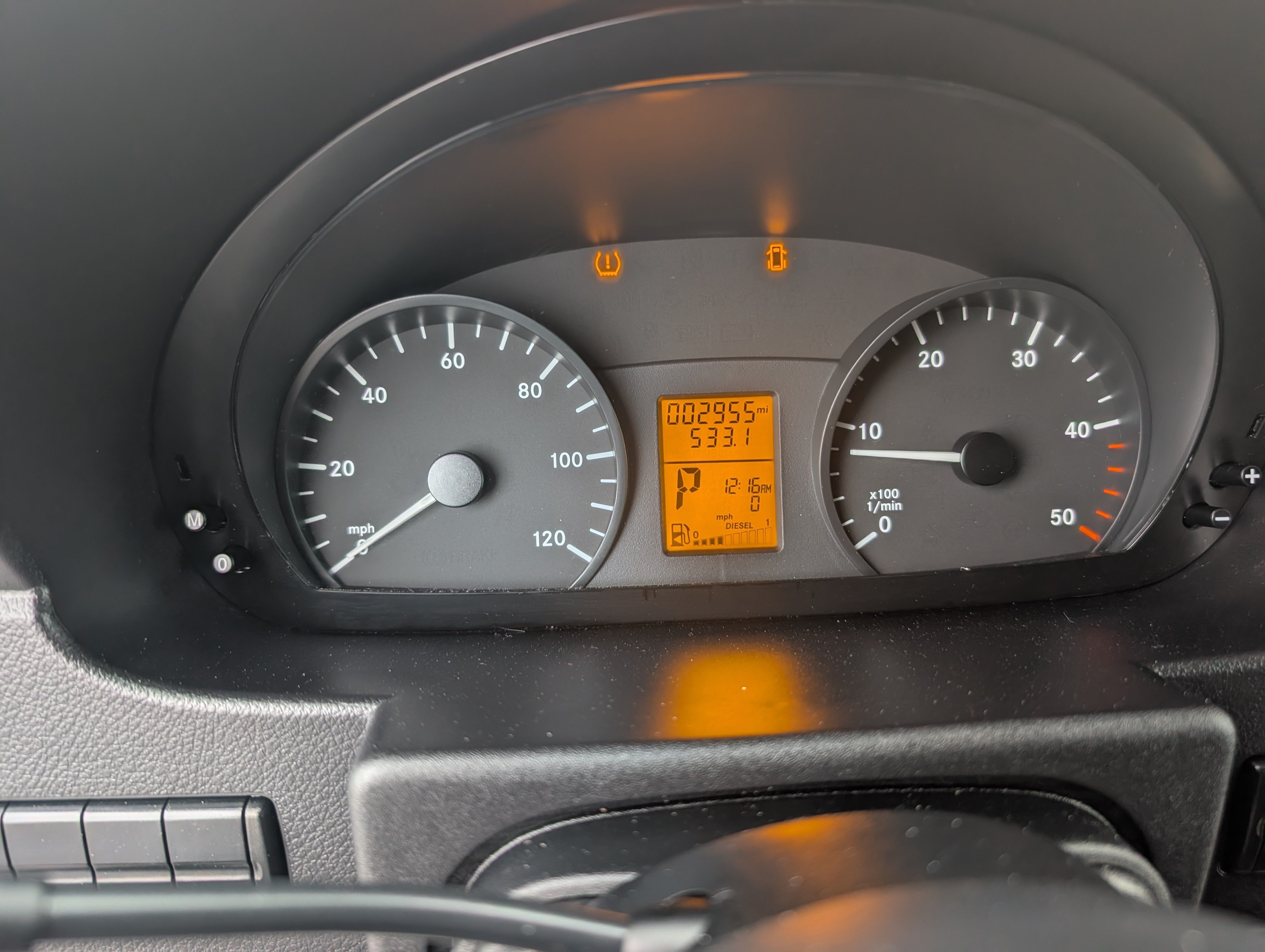 Used 2015 Freightliner Sprinter 2500 RWD image 16