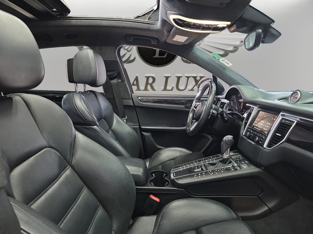 Used 2015 Porsche Macan Turbo image 15