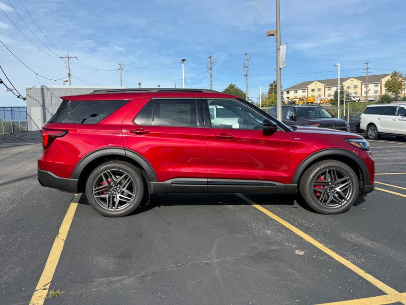 New 2027 Ford Explorer ST-Line AWD/4WD image 2