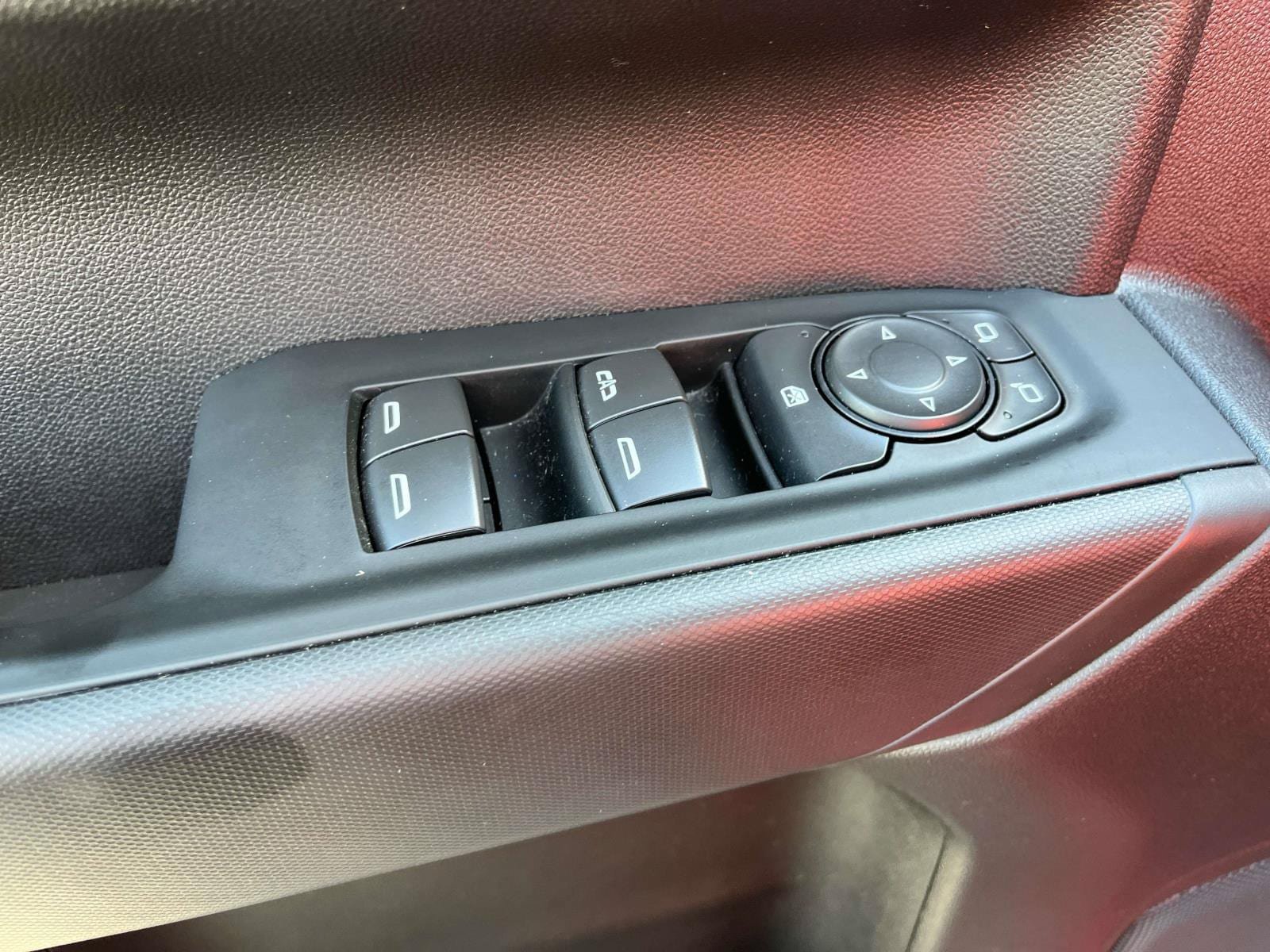 Used 2026 Chevrolet Silverado 1500 Custom Trail Boss w/ LPO, Dark Essentials Package AWD/4WD image 26