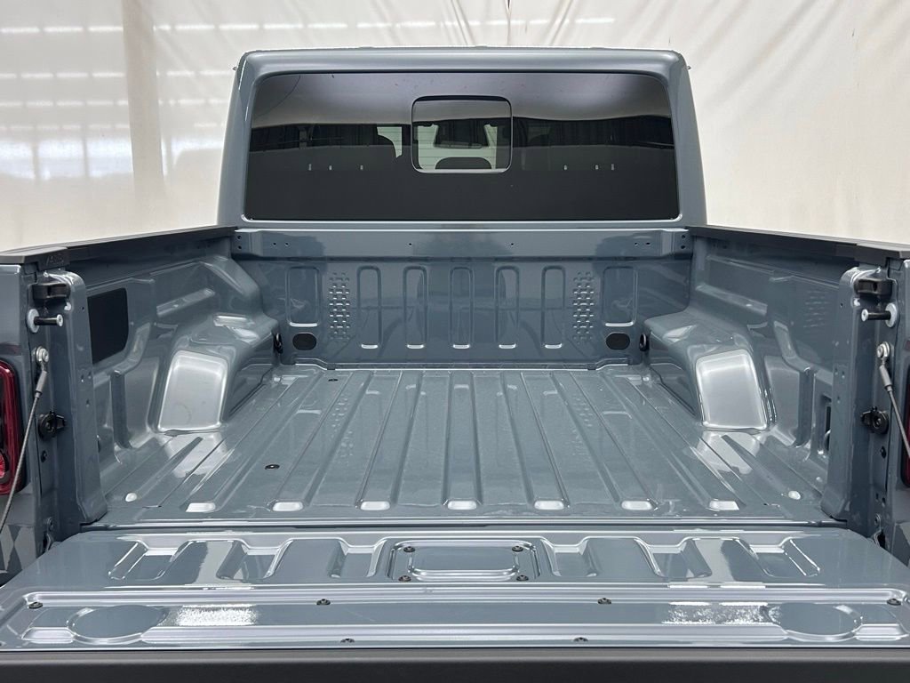 New 2026 Jeep Gladiator Mojave image 9