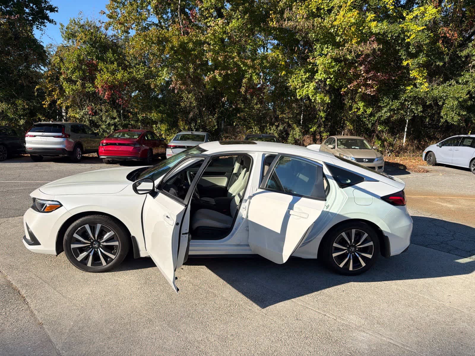 Used 2024 Honda Civic EX-L image 19