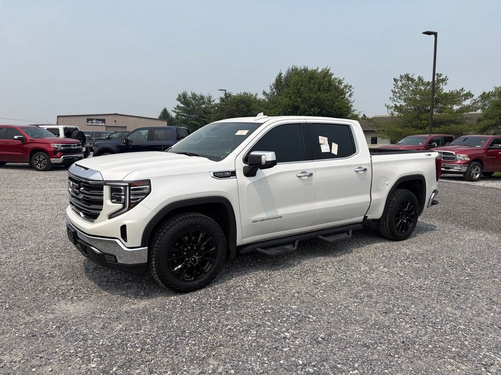 Used 2023 GMC Sierra 1500 SLT AWD/4WD image 2