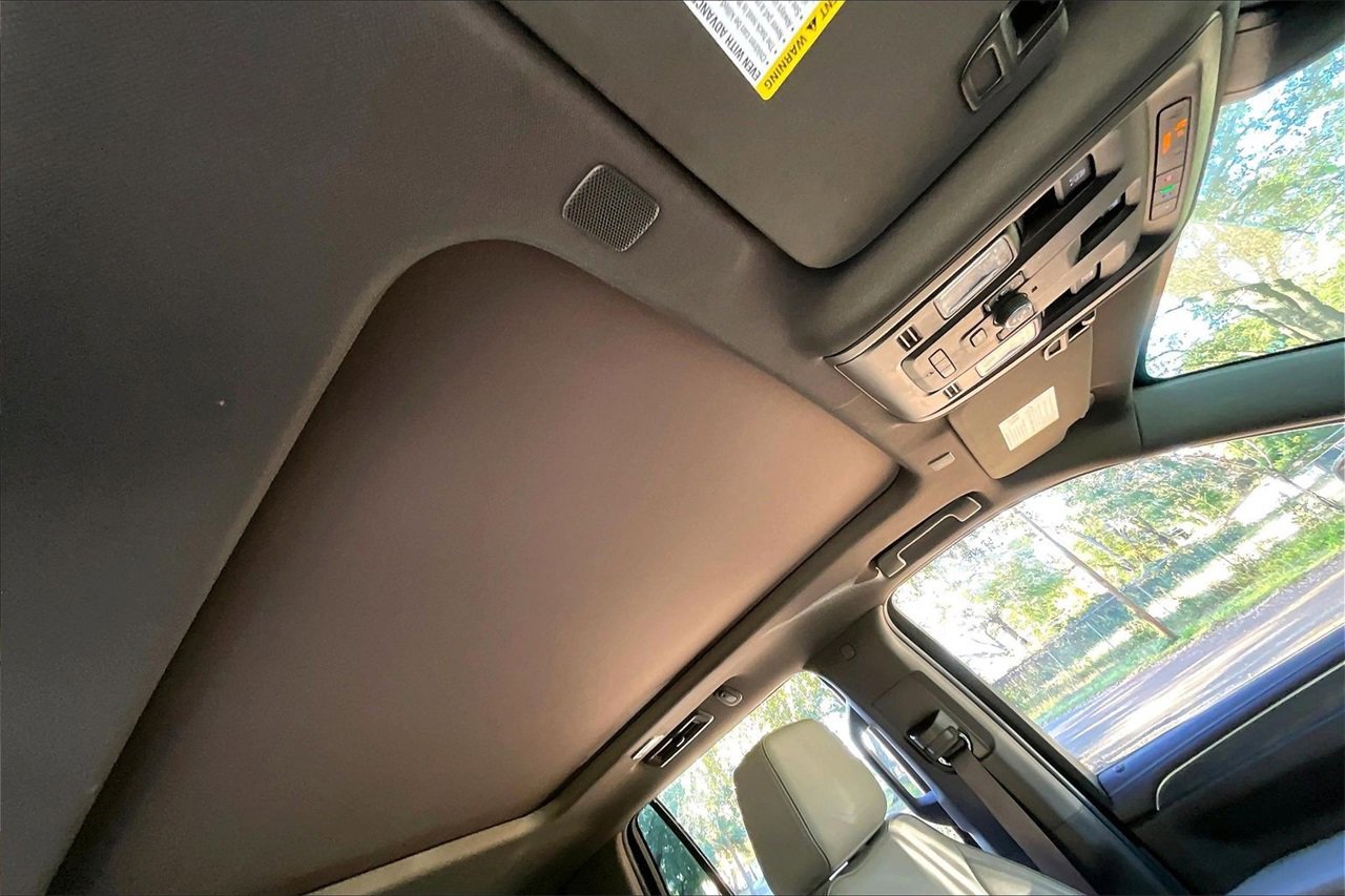 Used 2021 GMC Yukon SLT w/ SLT Luxury Plus Package image 24