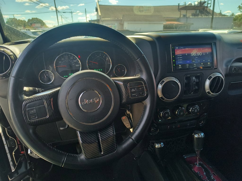 Used 2018 Jeep Wrangler Unlimited Sahara image 24