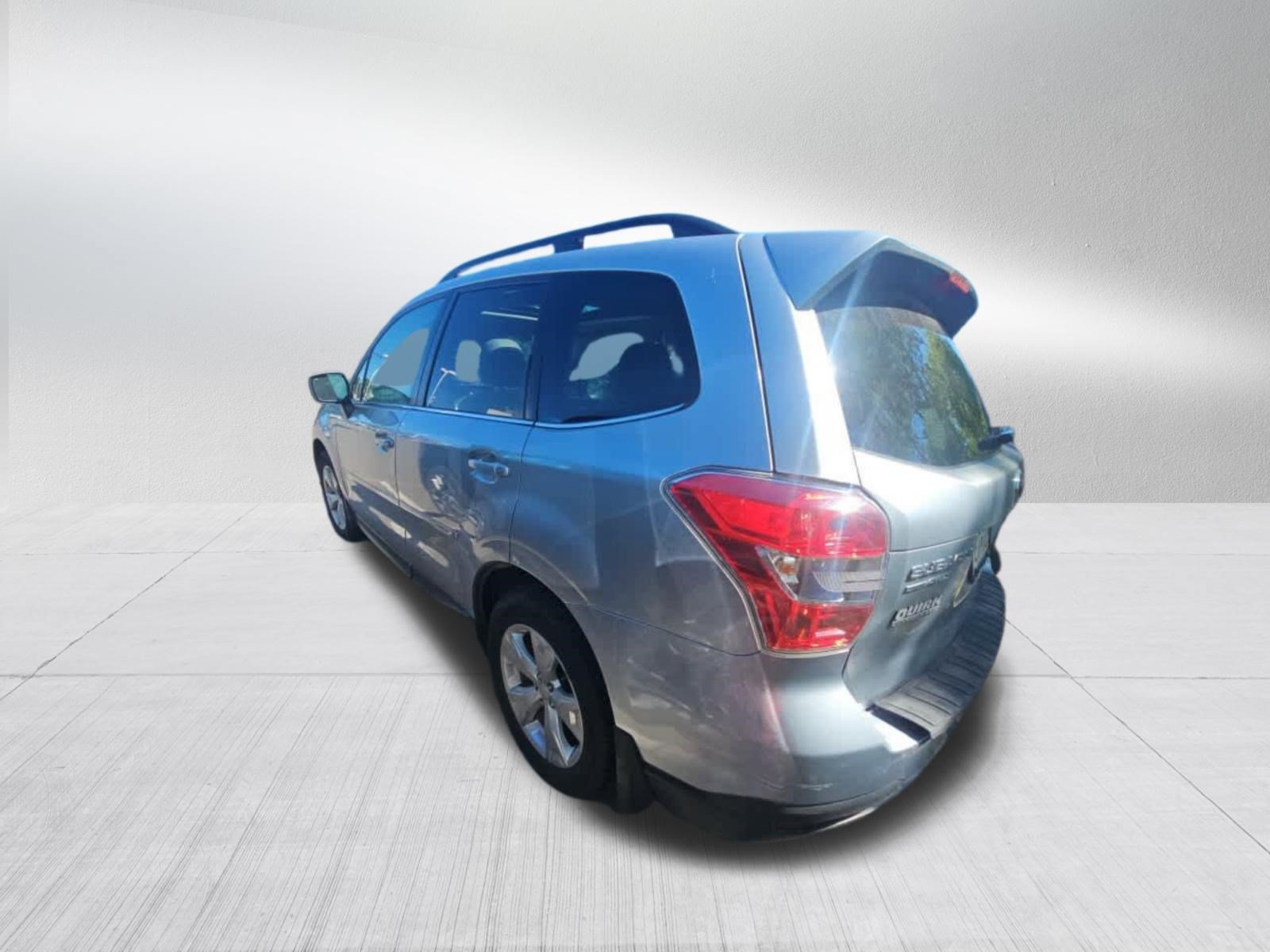 Used 2015 Subaru Forester 2.5i Limited AWD/4WD image 6