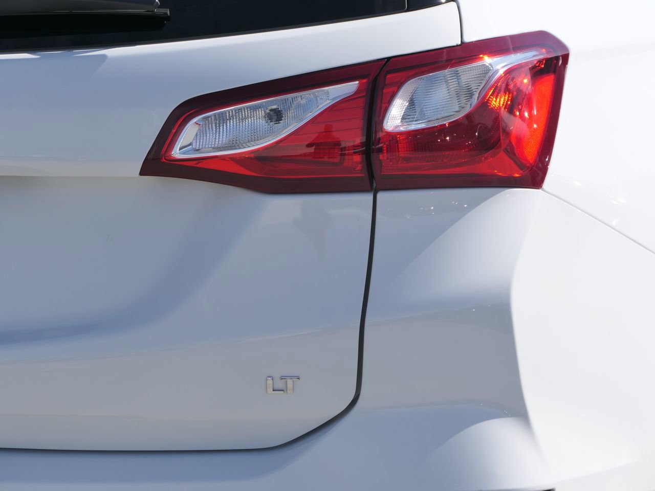 Used 2020 Chevrolet Equinox LT image 4