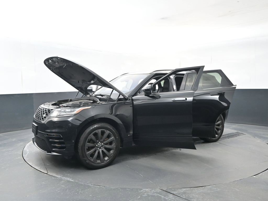 Used 2018 Land Rover Range Rover Velar R-Dynamic SE image 31
