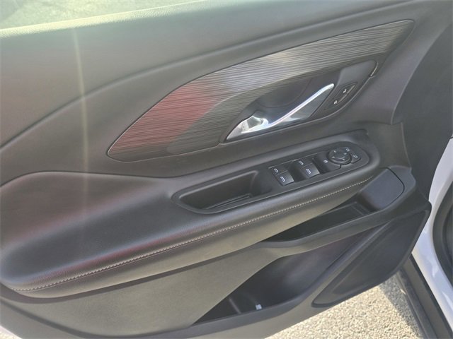 Used 2023 GMC Terrain SLE image 21