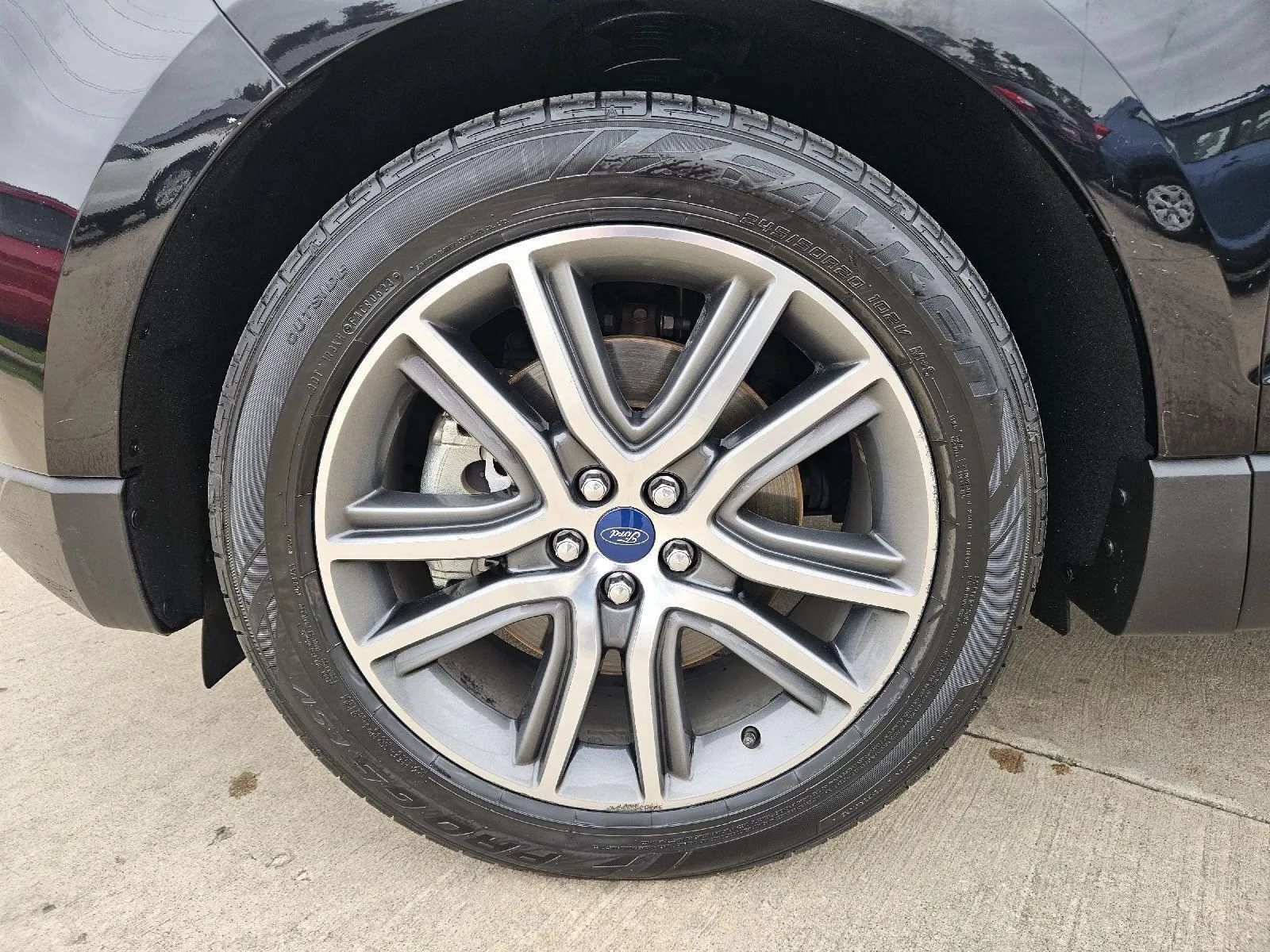 Used 2020 Ford Edge Titanium w/ Class II Trailer Tow Package AWD/4WD image 9