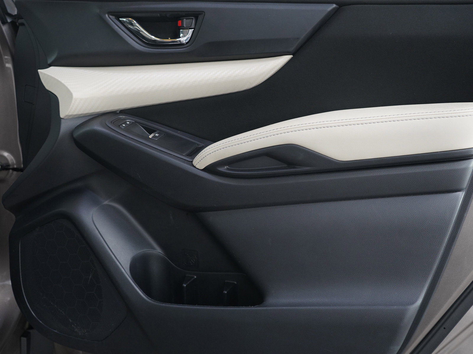 Used 2021 Subaru Ascent Premium image 9