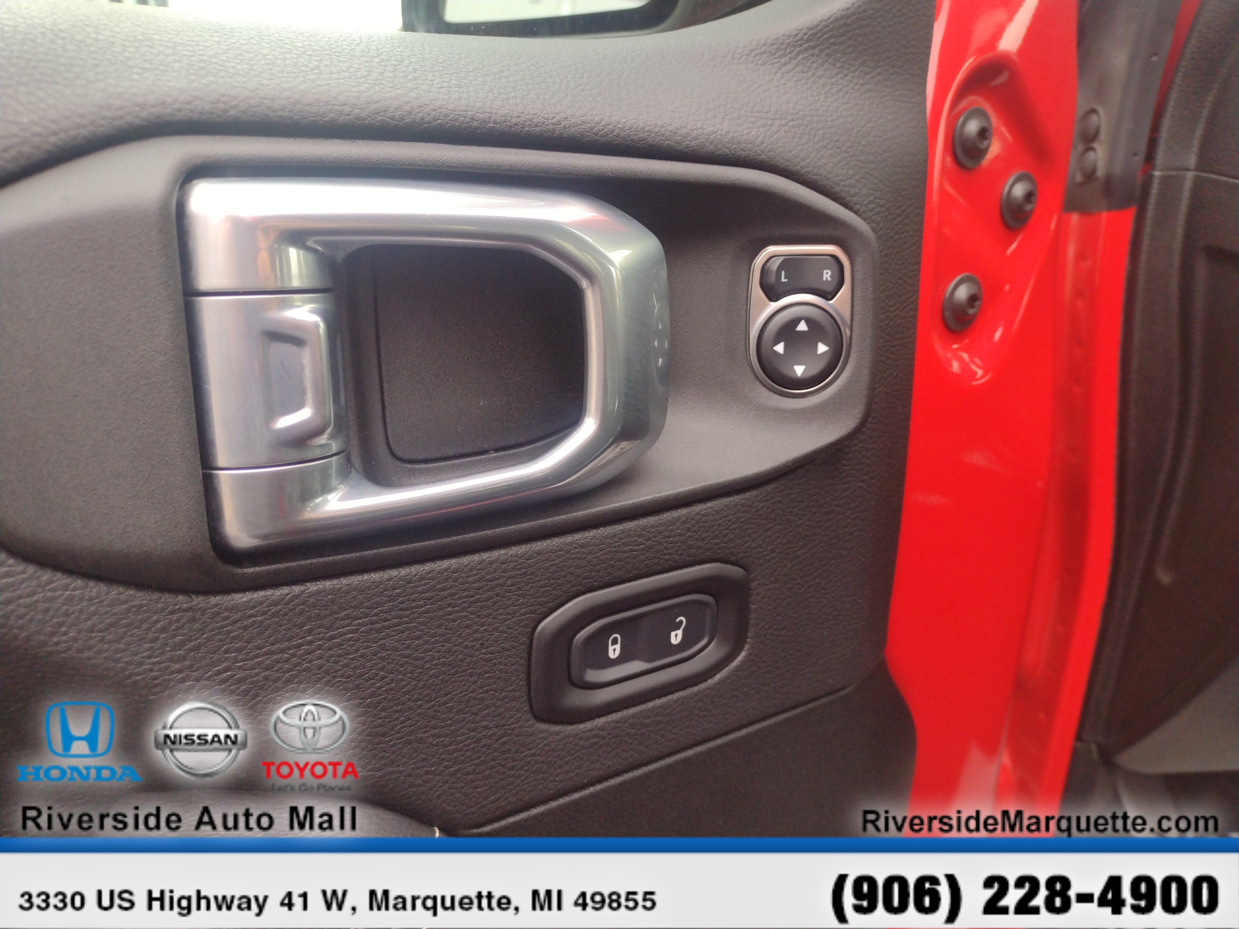Used 2022 Jeep Wrangler Unlimited Sahara image 23