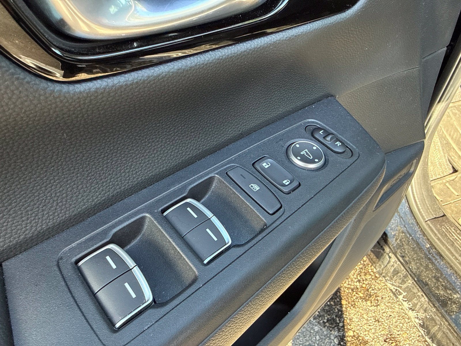 Certified 2025 Honda CR-V Sport Touring image 22