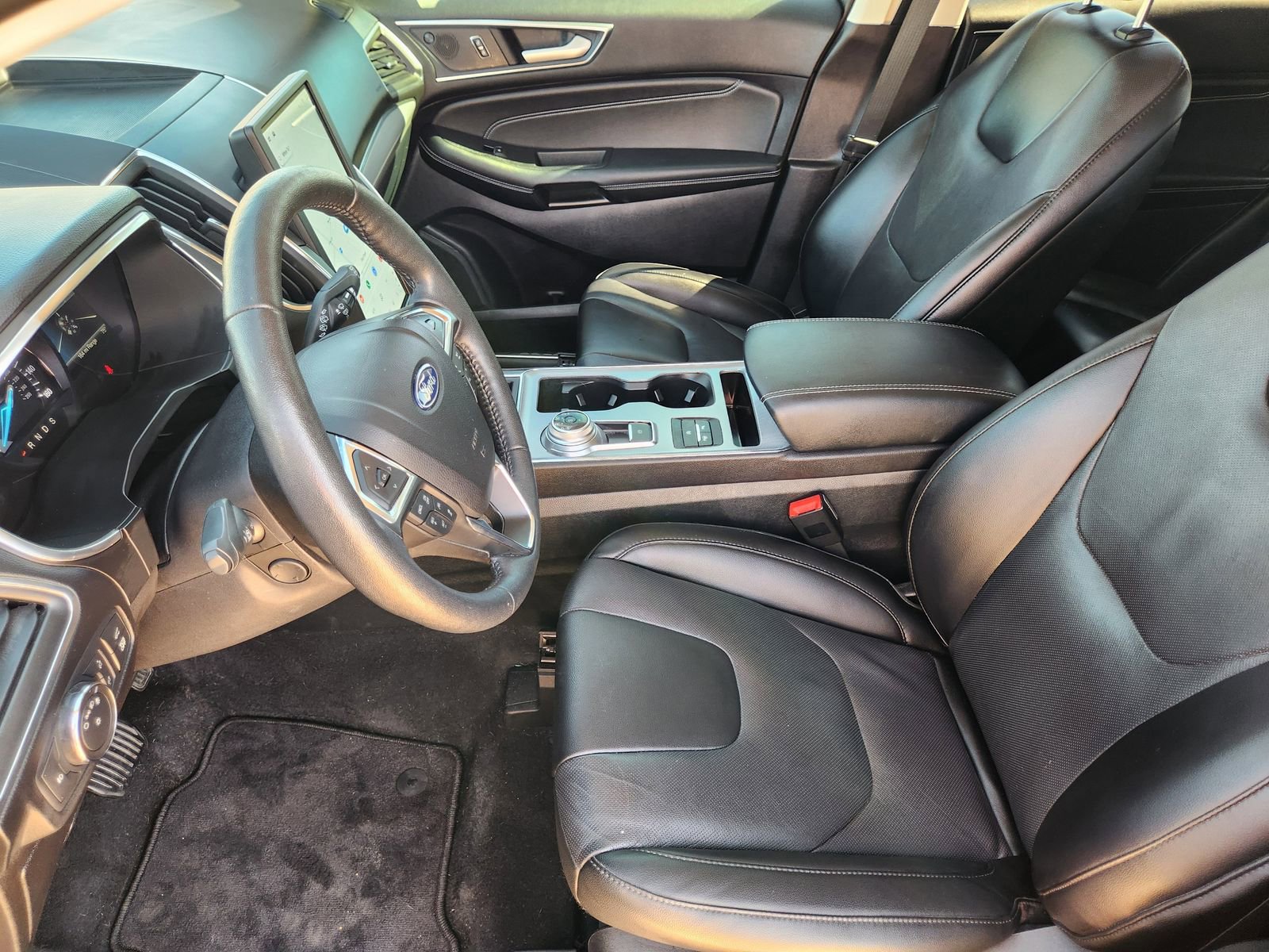 Used 2021 Ford Edge Titanium w/ Equipment Group 301A image 14