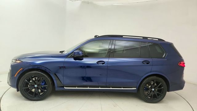 Used 2024 BMW X7 xDrive40i w/ Executive Package image 3