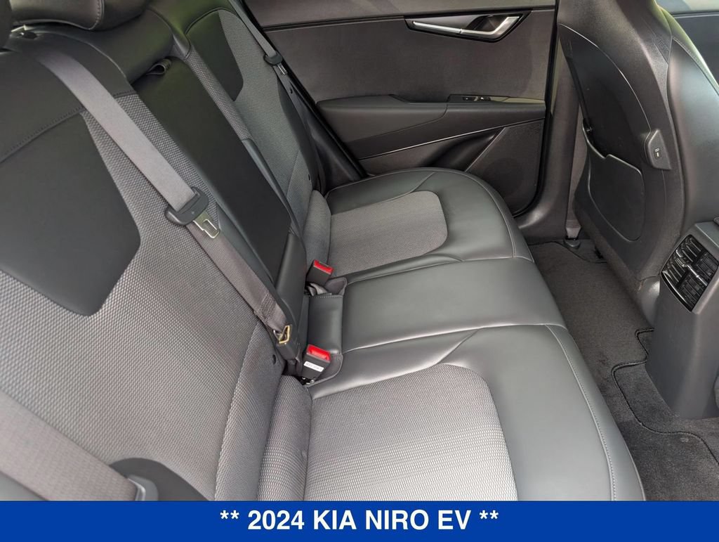 Used 2024 Kia Niro Wind w/ Wind Preserve Package FWD image 34