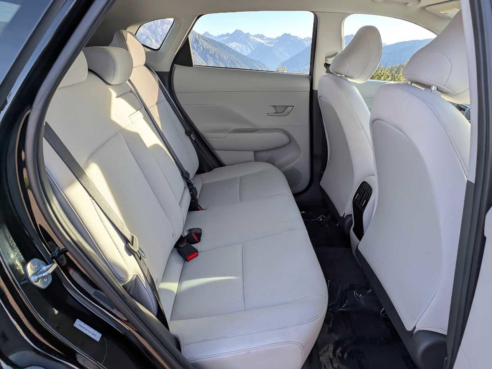 Used 2025 Hyundai Kona SEL AWD/4WD image 21