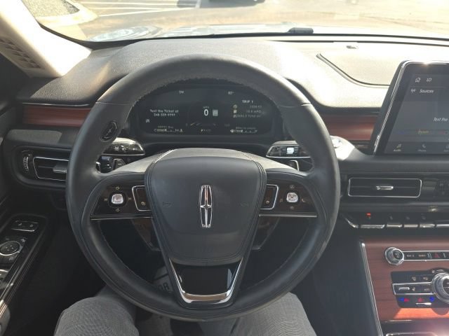 Certified 2023 Lincoln Aviator Reserve w/ Jet Package AWD/4WD image 9