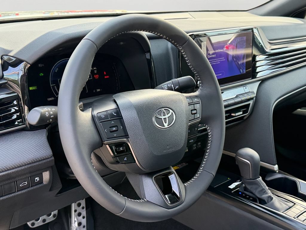 Used 2026 Toyota Camry SE w/ Convenience Package FWD image 18
