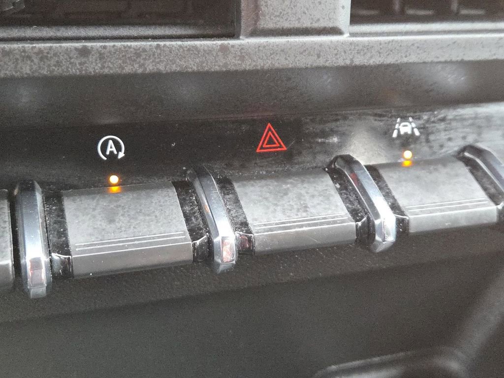 Used 2023 Chevrolet Colorado W/T image 27