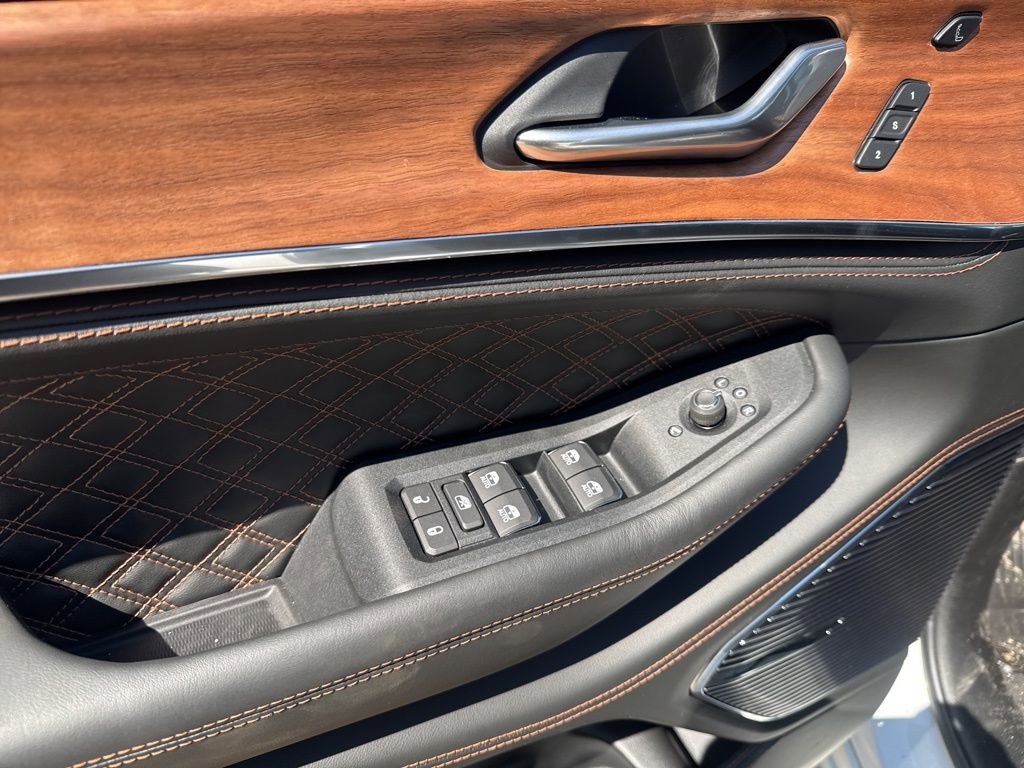 New 2026 Jeep Grand Cherokee L Summit image 21