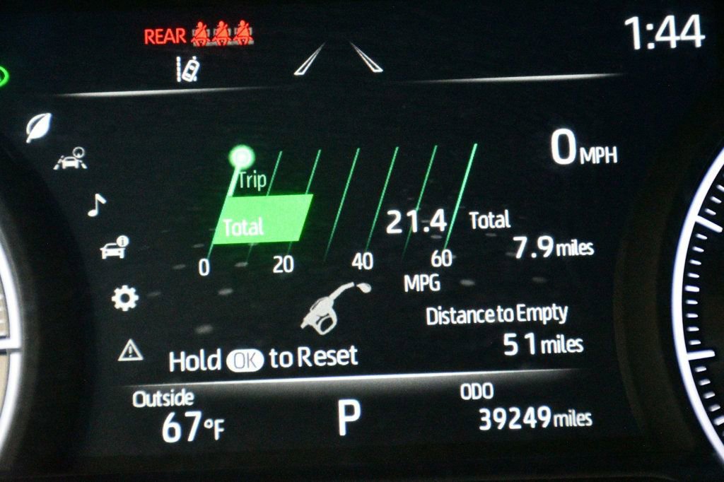 Used 2022 Toyota Venza XLE image 44