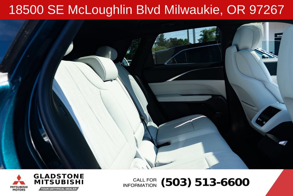 Used 2024 Cadillac Lyriq Luxury AWD/4WD image 24