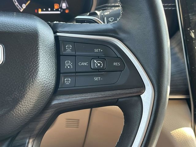Used 2022 Jeep Grand Cherokee L Limited AWD/4WD image 30