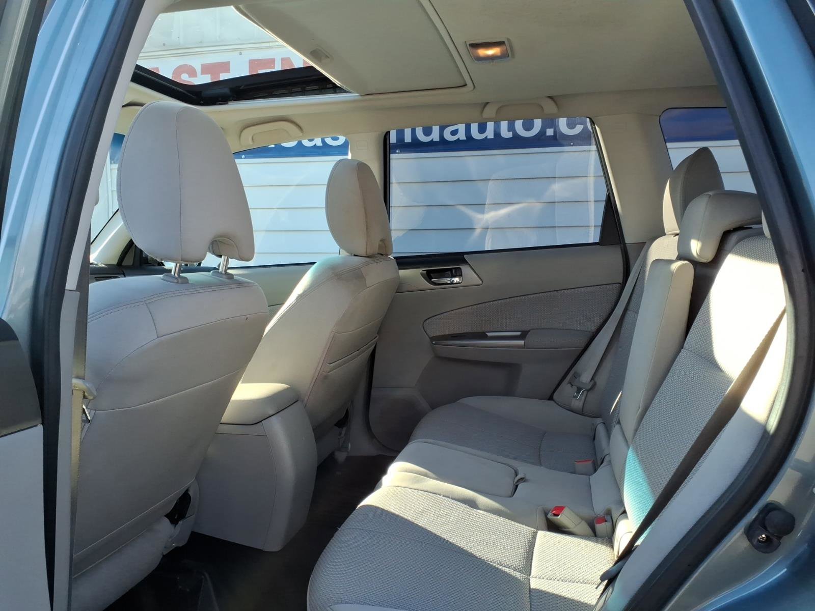 Used 2012 Subaru Forester 2.5X Premium w/ Popular Pkg 3 AWD/4WD image 9